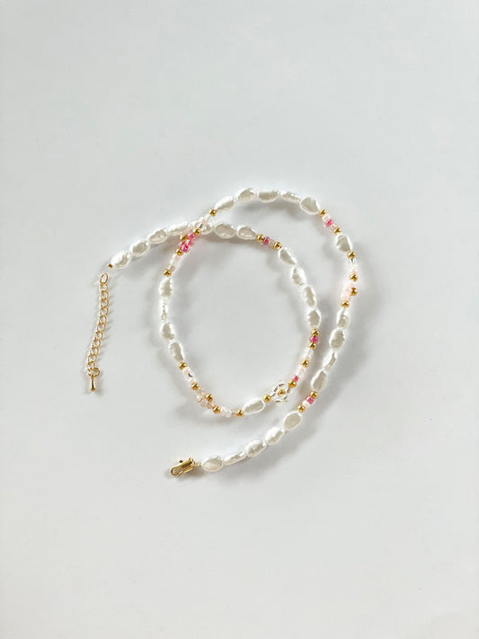 Pearl Beaded Necklace (PINK)